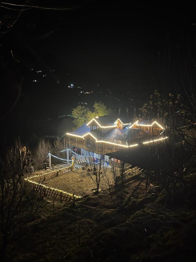 The Offbeat Chalet Jibhi Экстерьер фото